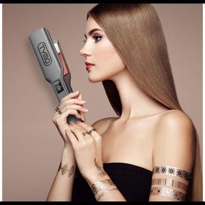 Hair Straightener - Titanium Flat Iron